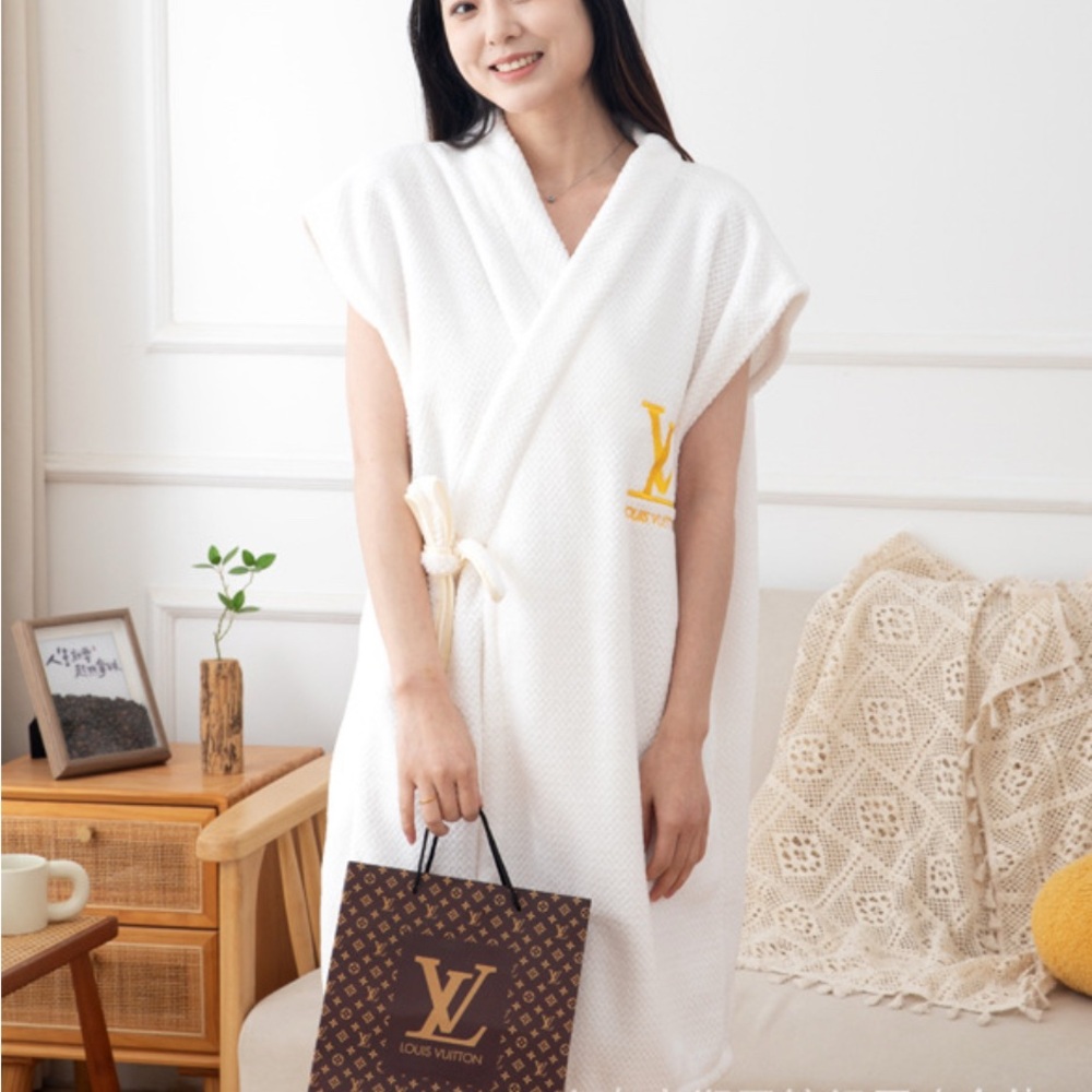Fashion White Women's Robe